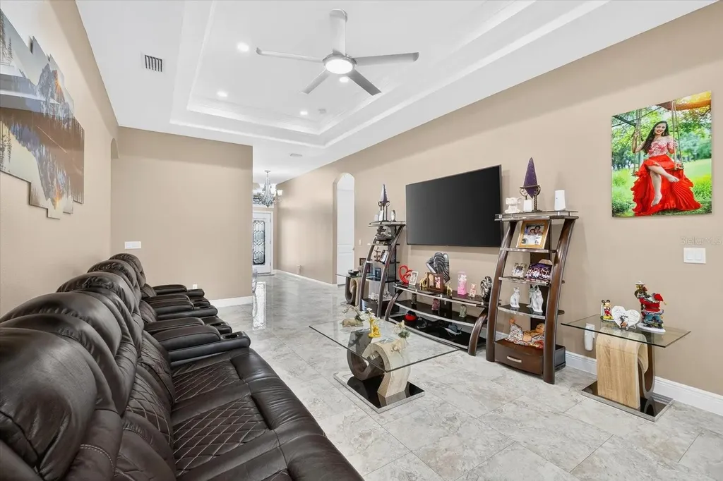 3914 Sligh Avenue Tampa FL 33614