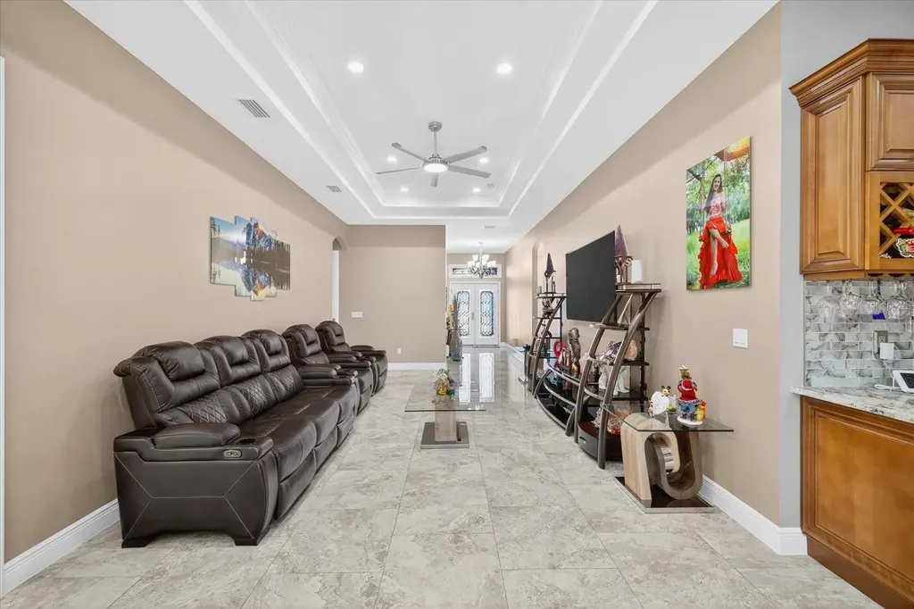 3914 Sligh Avenue Tampa FL 33614