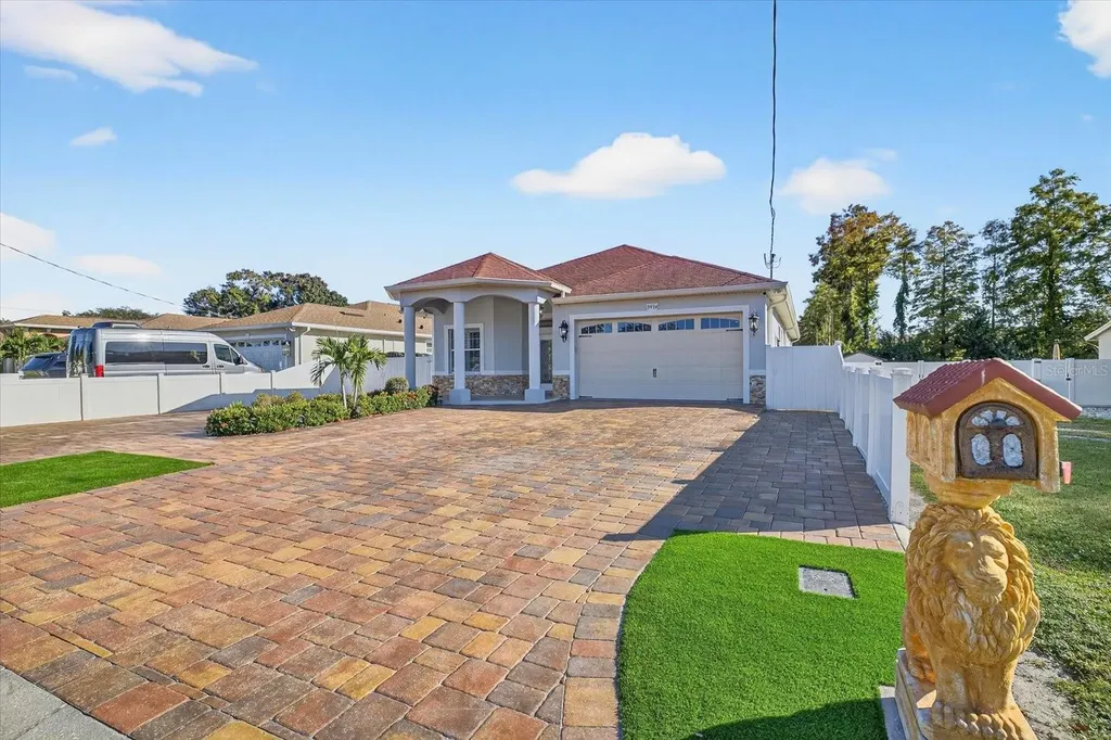 3914 Sligh Avenue Tampa FL 33614