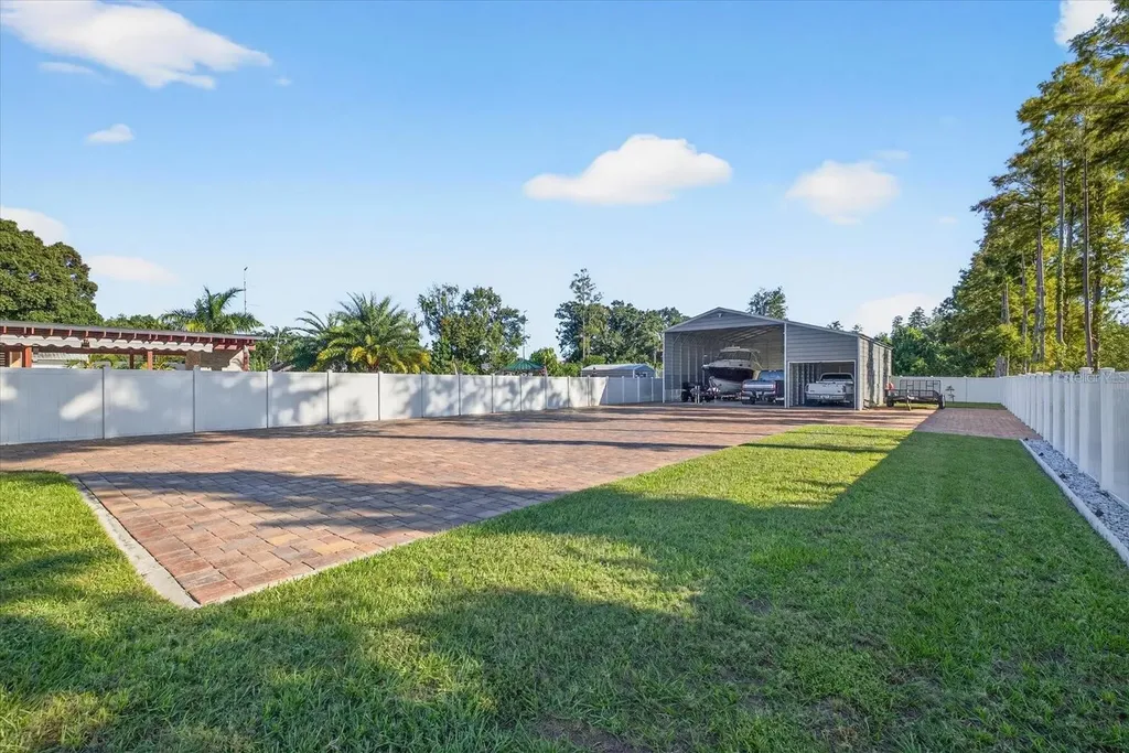 3914 Sligh Avenue Tampa FL 33614