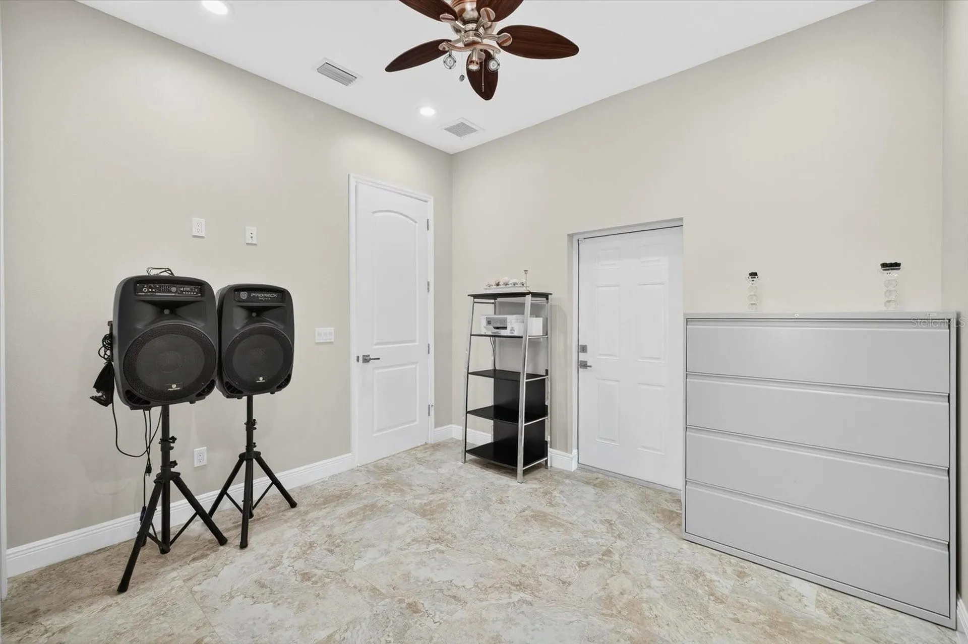 3914 Sligh Avenue Tampa FL 33614