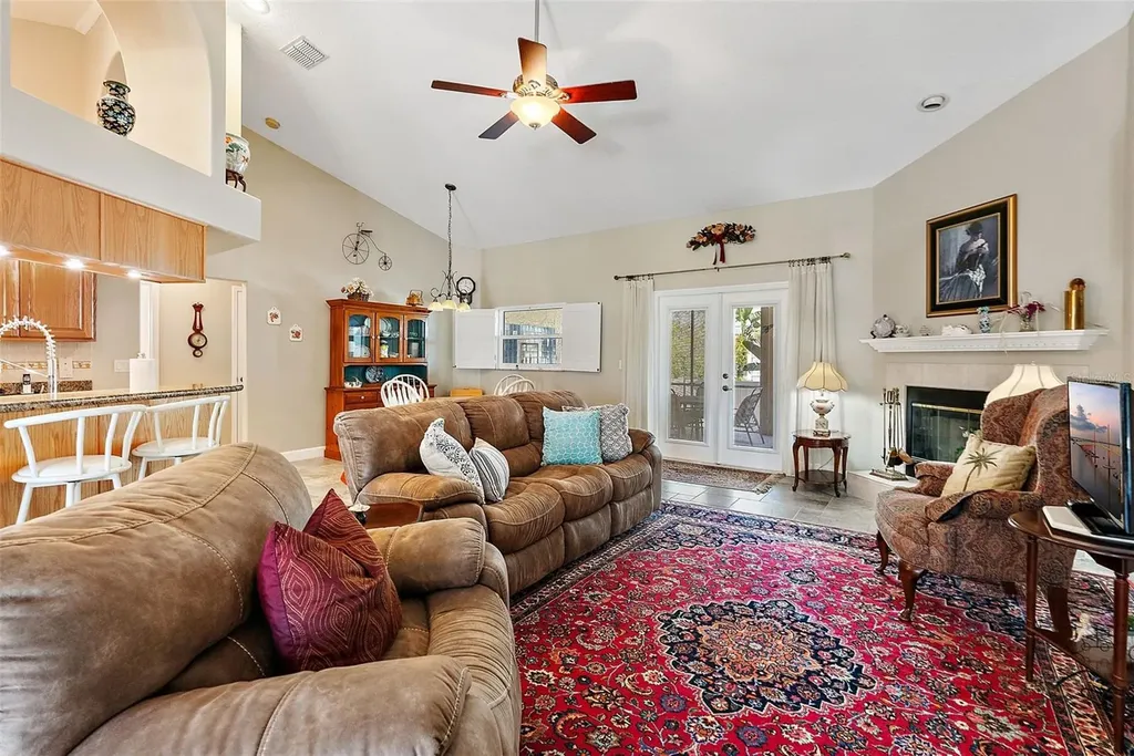 605 4th Street W Tierra Verde FL 33715