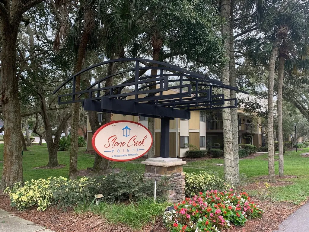 13287 Arbor Pointe Circle Tampa FL 33617