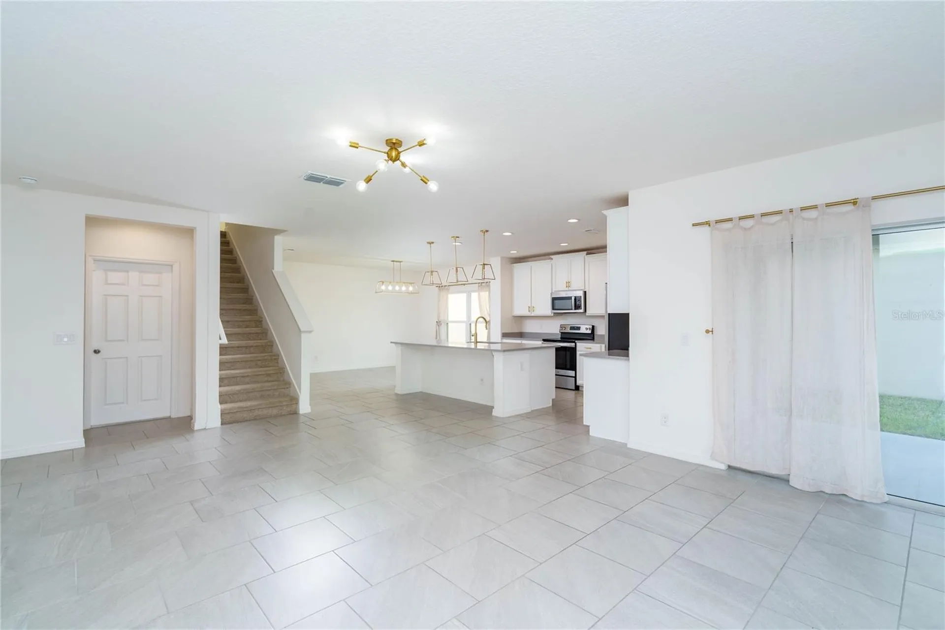 244 Hamlet Loop Davenport FL 33837