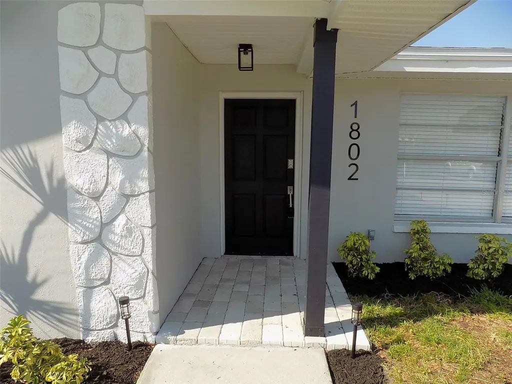 1802 Chinaberry Drive Oldsmar FL 34677