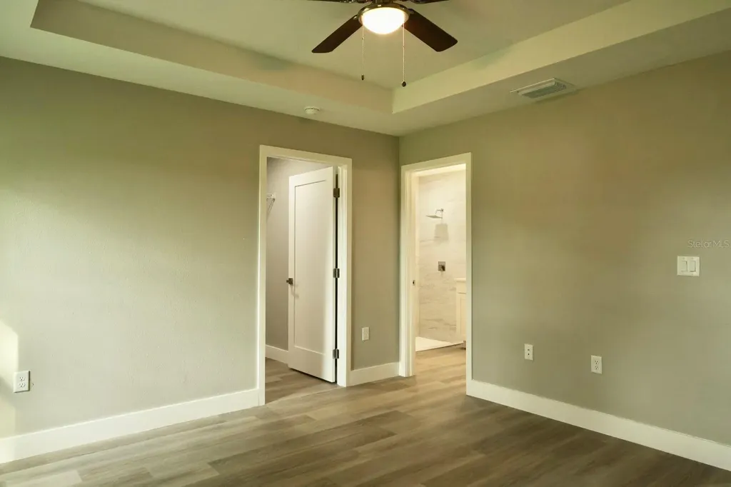 15 Malauka Pass Way Ocklawaha FL 32179