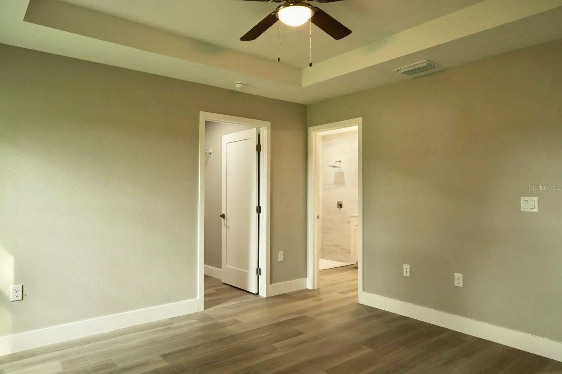 15 Malauka Pass Way Ocklawaha FL 32179