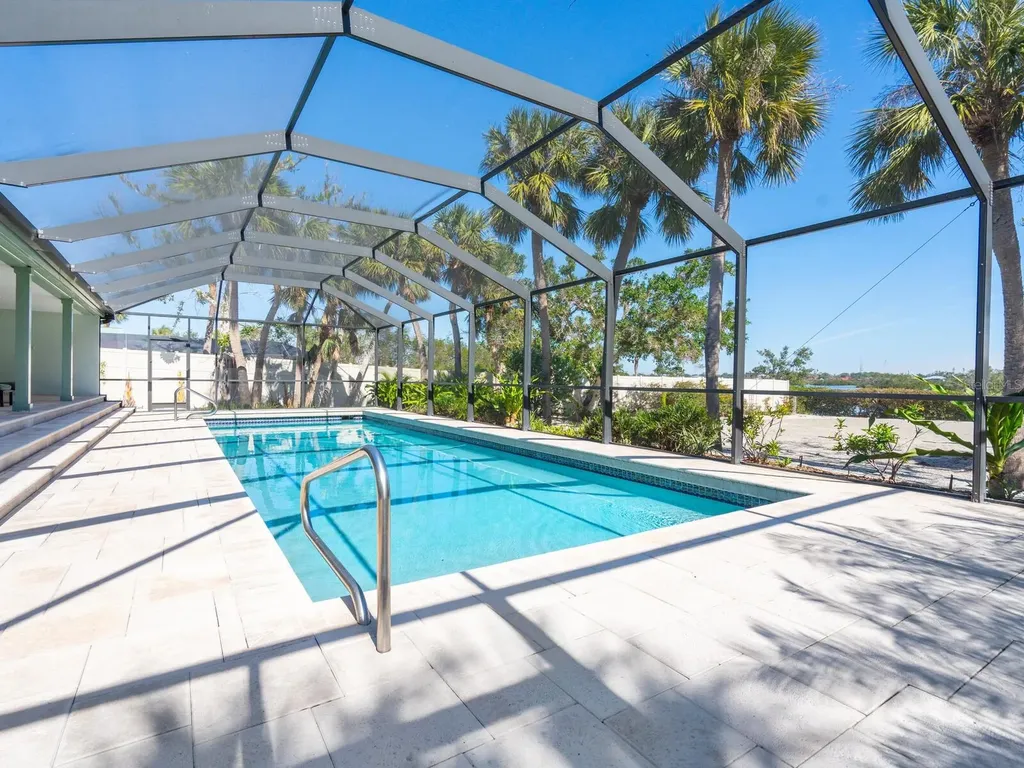 18 N Casey Key Road Osprey FL 34229