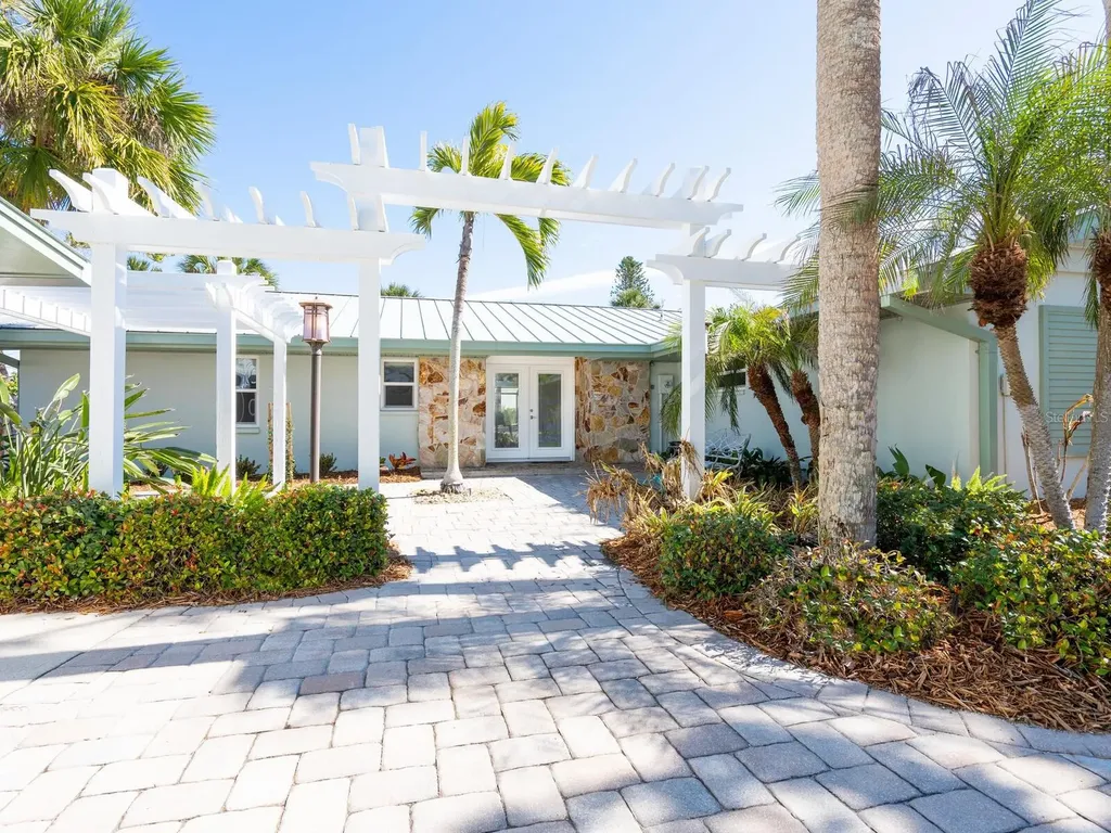 18 N Casey Key Road Osprey FL 34229