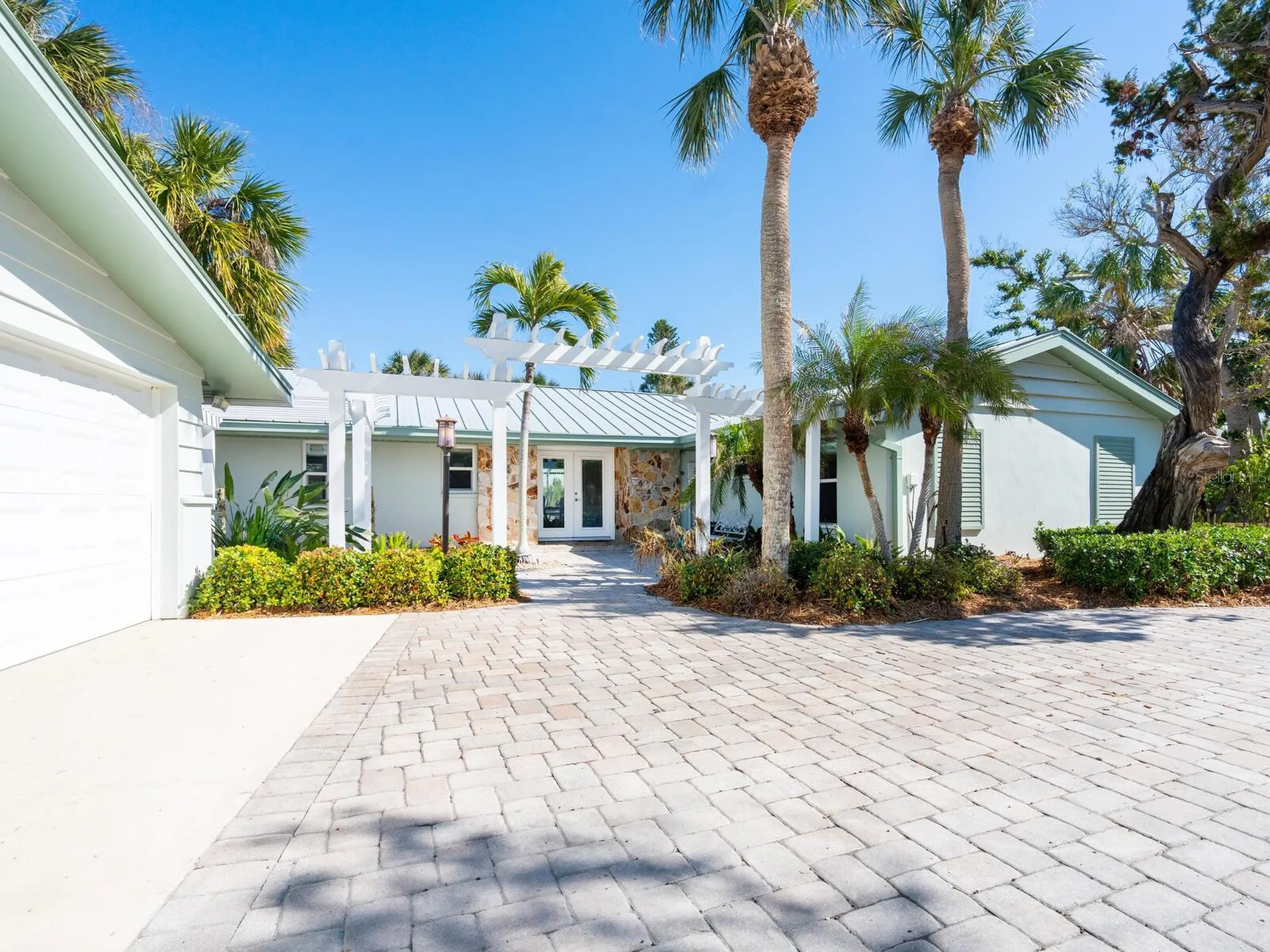 18 N Casey Key Road Osprey FL 34229