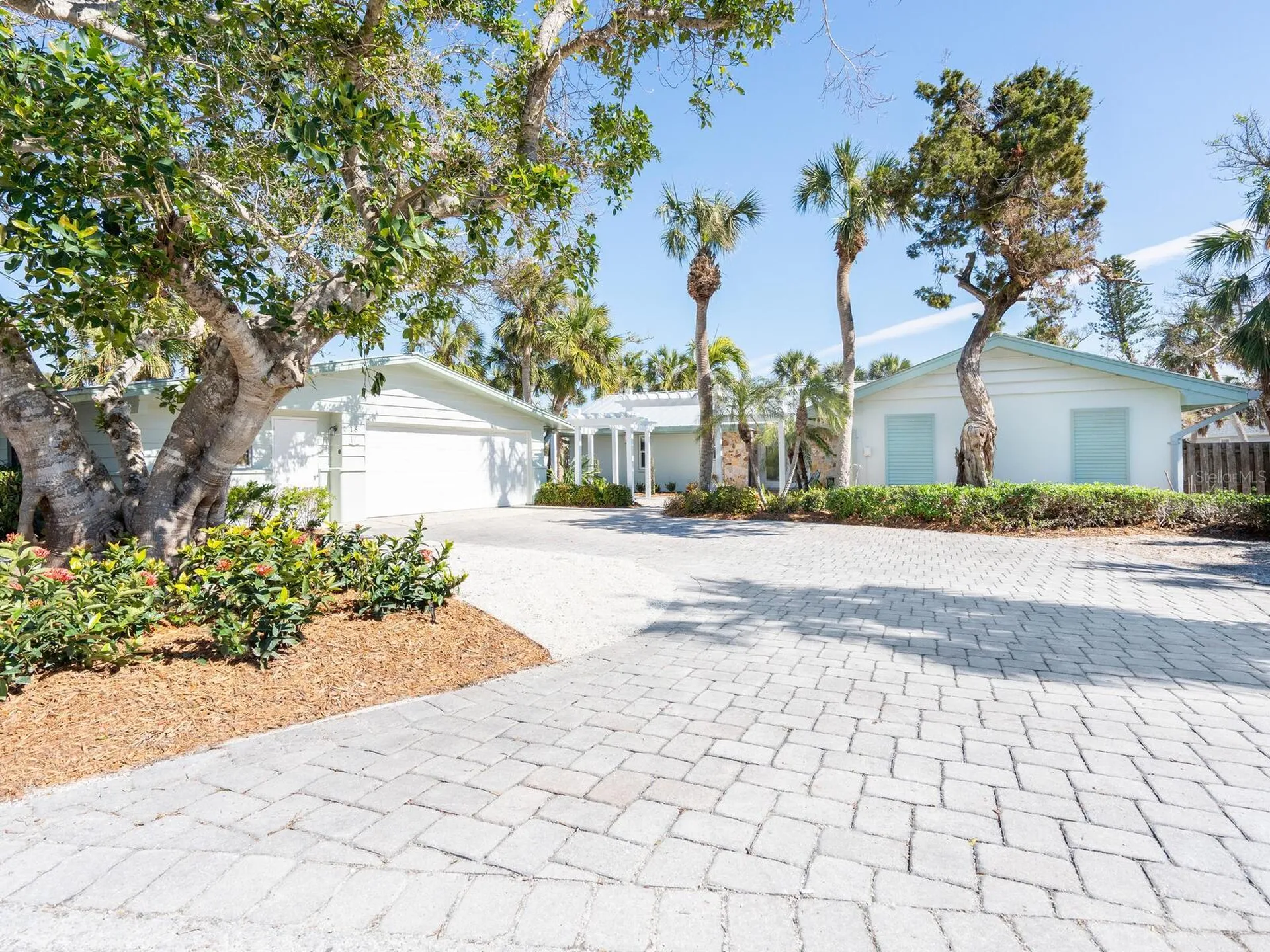 18 N Casey Key Road Osprey FL 34229