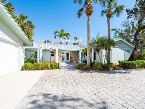 18 N Casey Key Road Osprey FL 34229
