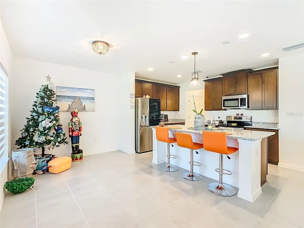 1653 Swan Swim Drive Davenport FL 33837