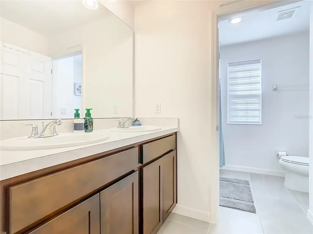 1653 Swan Swim Drive Davenport FL 33837