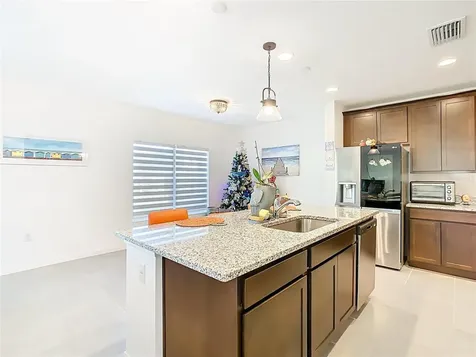 1653 Swan Swim Drive Davenport FL 33837