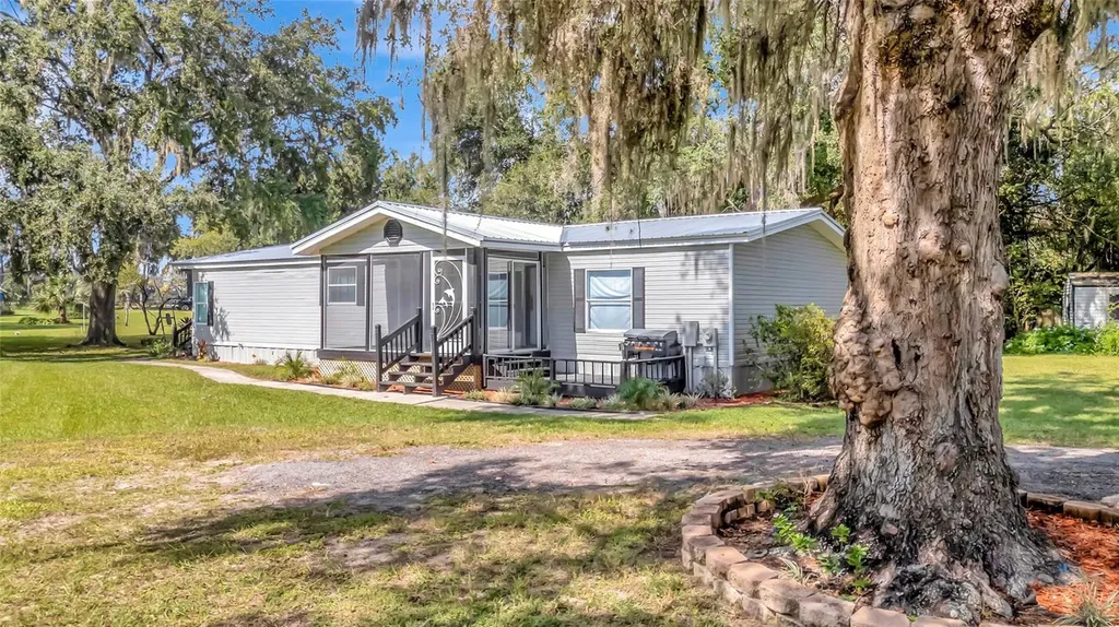 44403 State Road 19 Altoona FL 32702