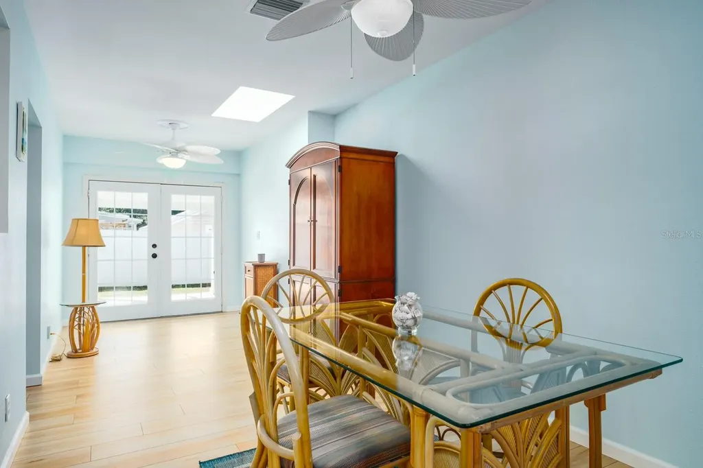 5302 28th Avenue S Gulfport FL 33707