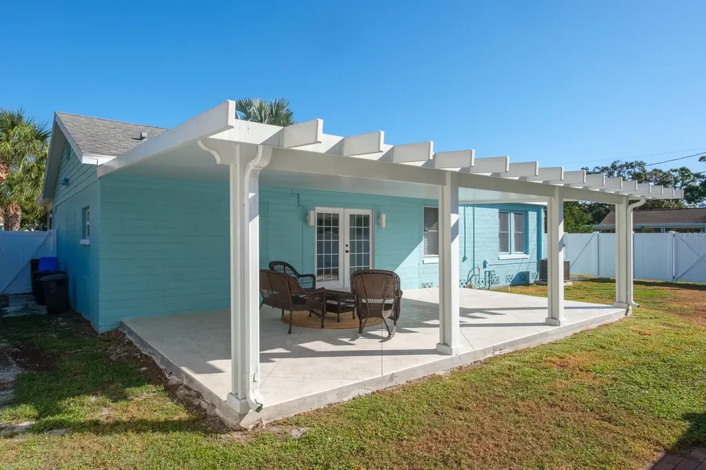 5302 28th Avenue S Gulfport FL 33707