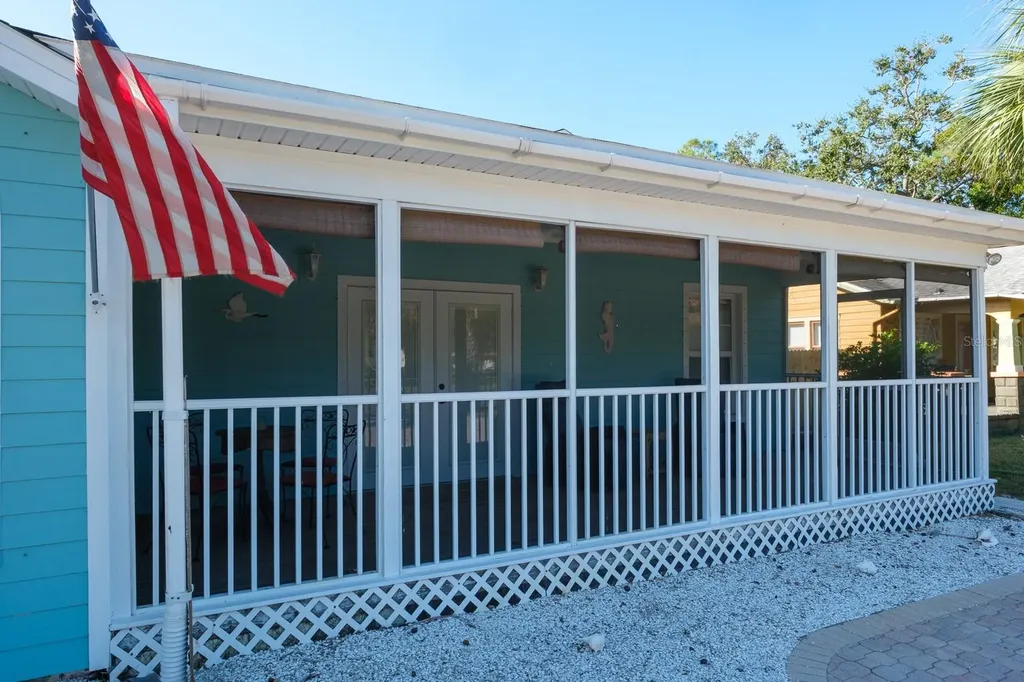 5302 28th Avenue S Gulfport FL 33707
