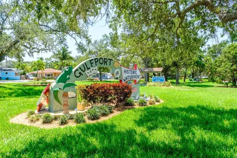 5302 28th Avenue S Gulfport FL 33707