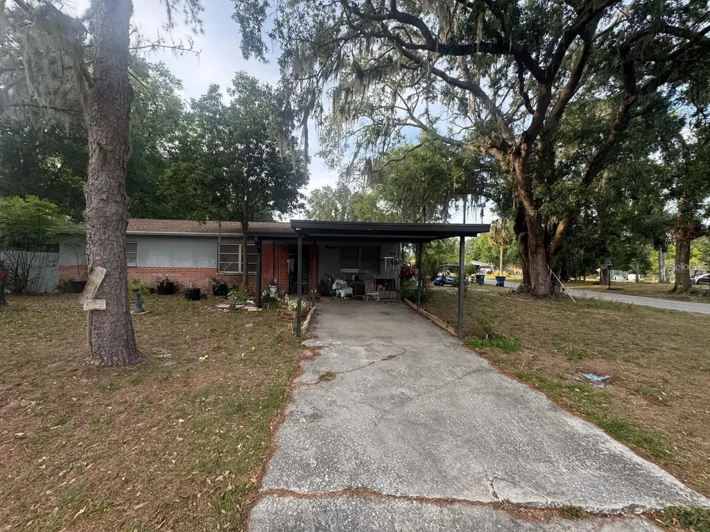 725 6th Street NE Fort Meade FL 33841