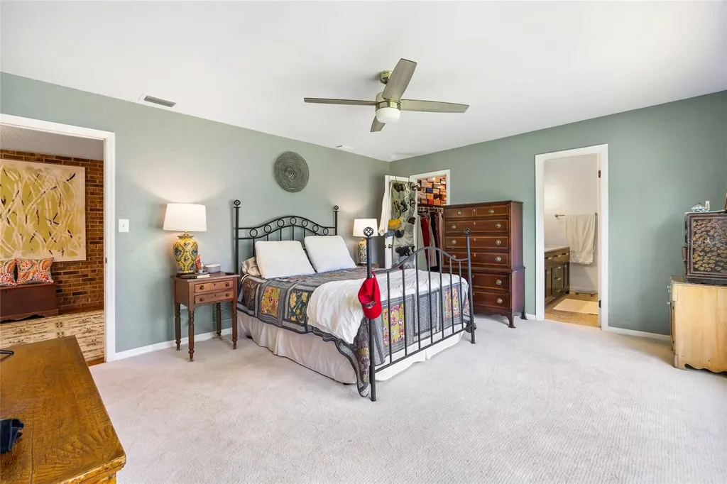 4517 SE 2nd Place Ocala FL 34471