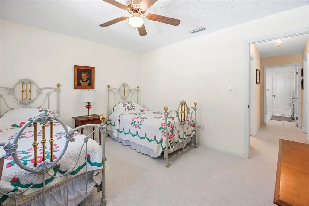 4517 SE 2nd Place Ocala FL 34471