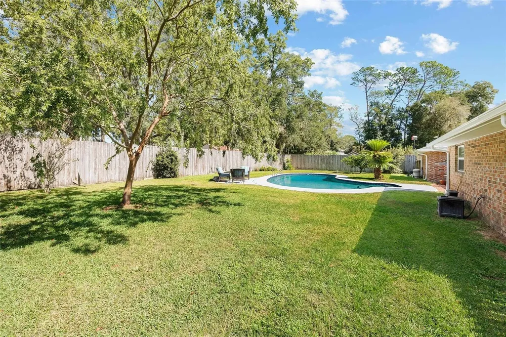 4517 SE 2nd Place Ocala FL 34471