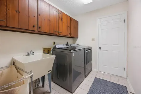 4517 SE 2nd Place Ocala FL 34471