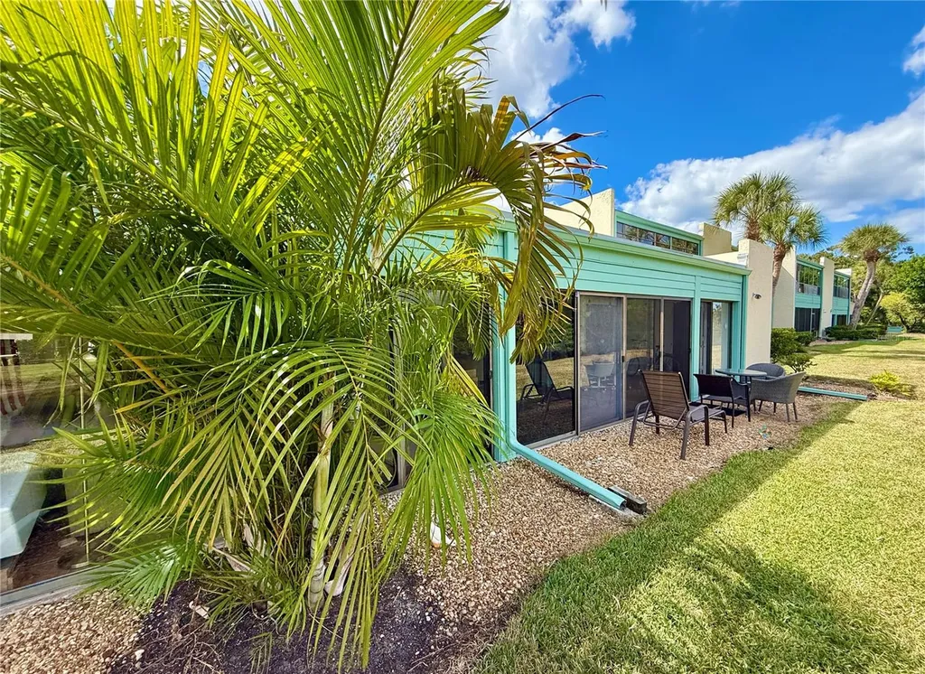 621 Spring Lakes Boulevard Bradenton FL 34210