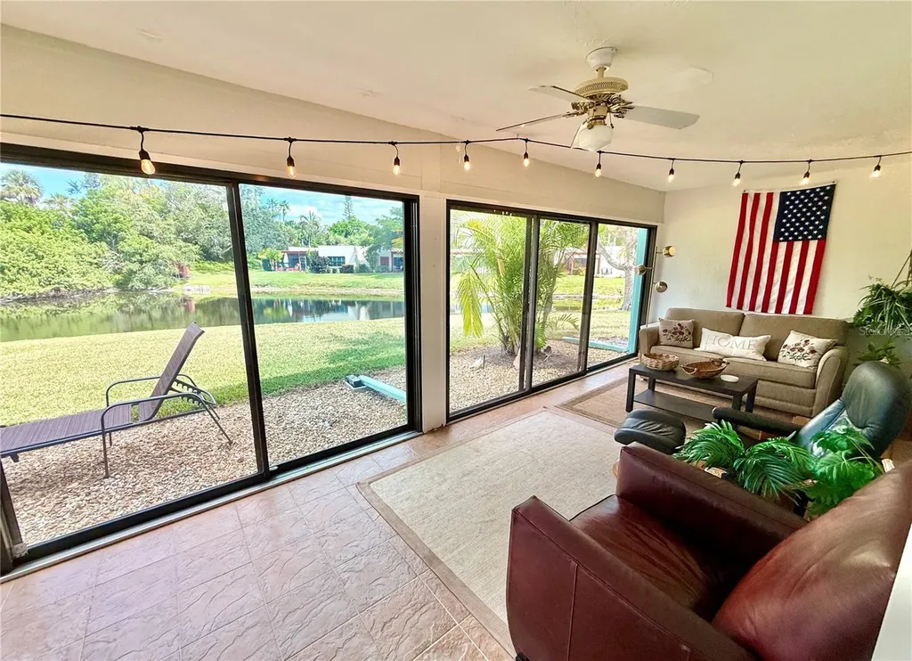621 Spring Lakes Boulevard Bradenton FL 34210