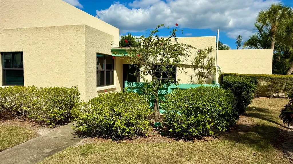 621 Spring Lakes Boulevard Bradenton FL 34210
