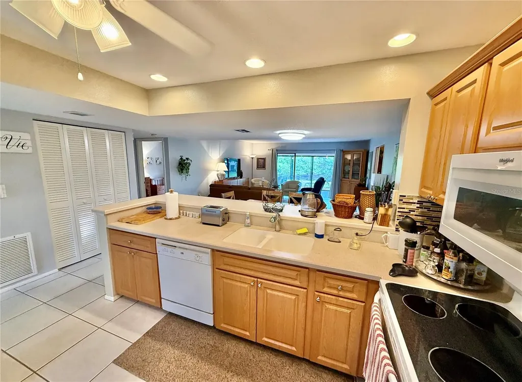 621 Spring Lakes Boulevard Bradenton FL 34210