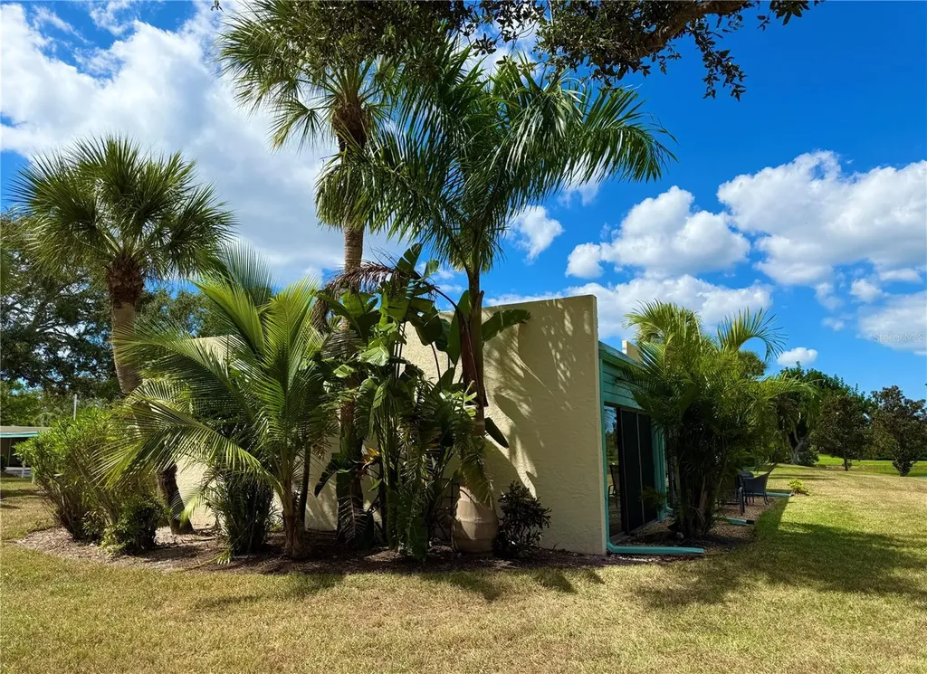 621 Spring Lakes Boulevard Bradenton FL 34210