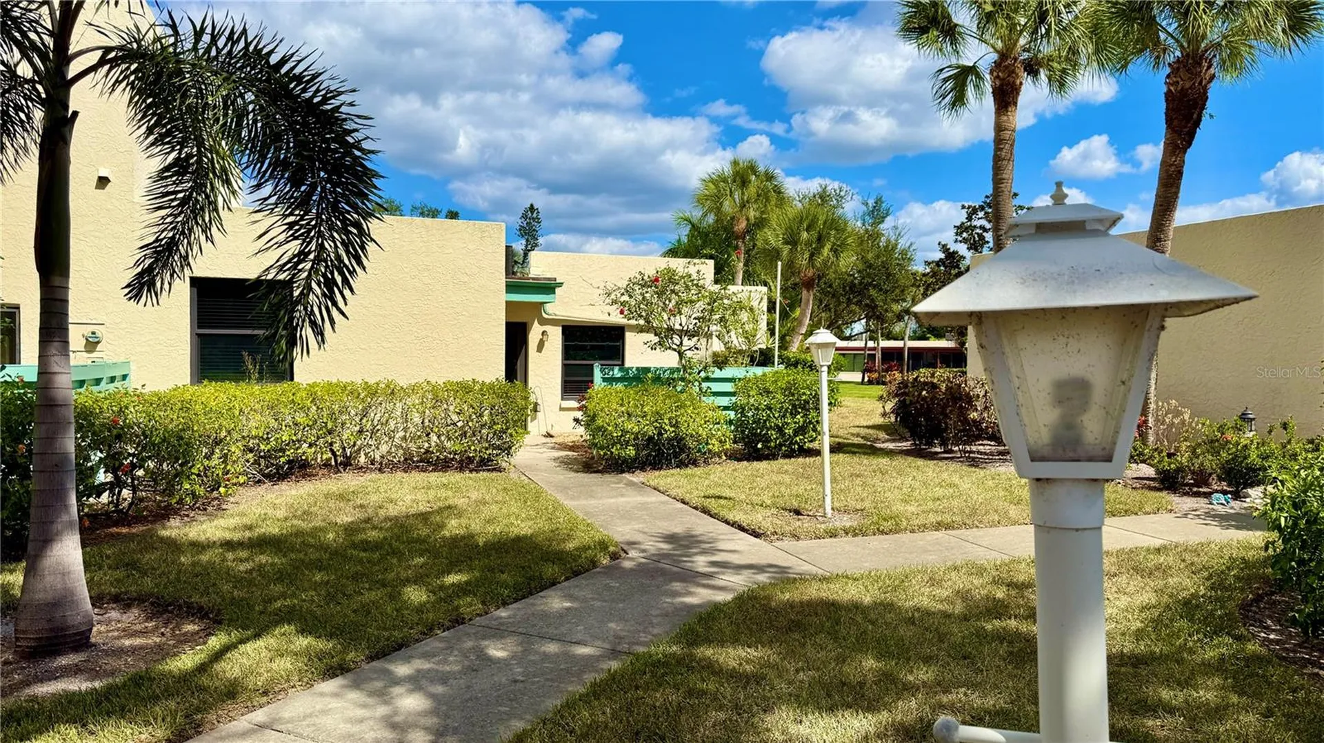 621 Spring Lakes Boulevard Bradenton FL 34210