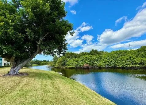 621 Spring Lakes Boulevard Bradenton FL 34210