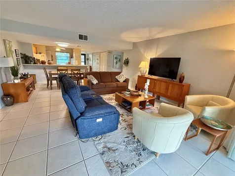 621 Spring Lakes Boulevard Bradenton FL 34210
