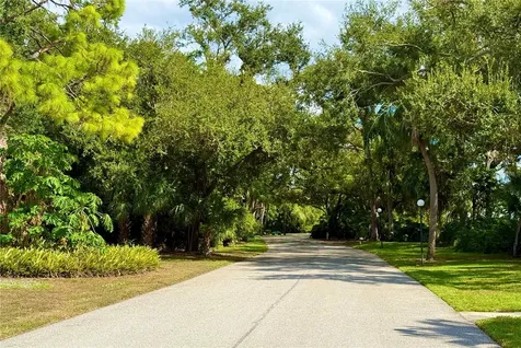 621 Spring Lakes Boulevard Bradenton FL 34210