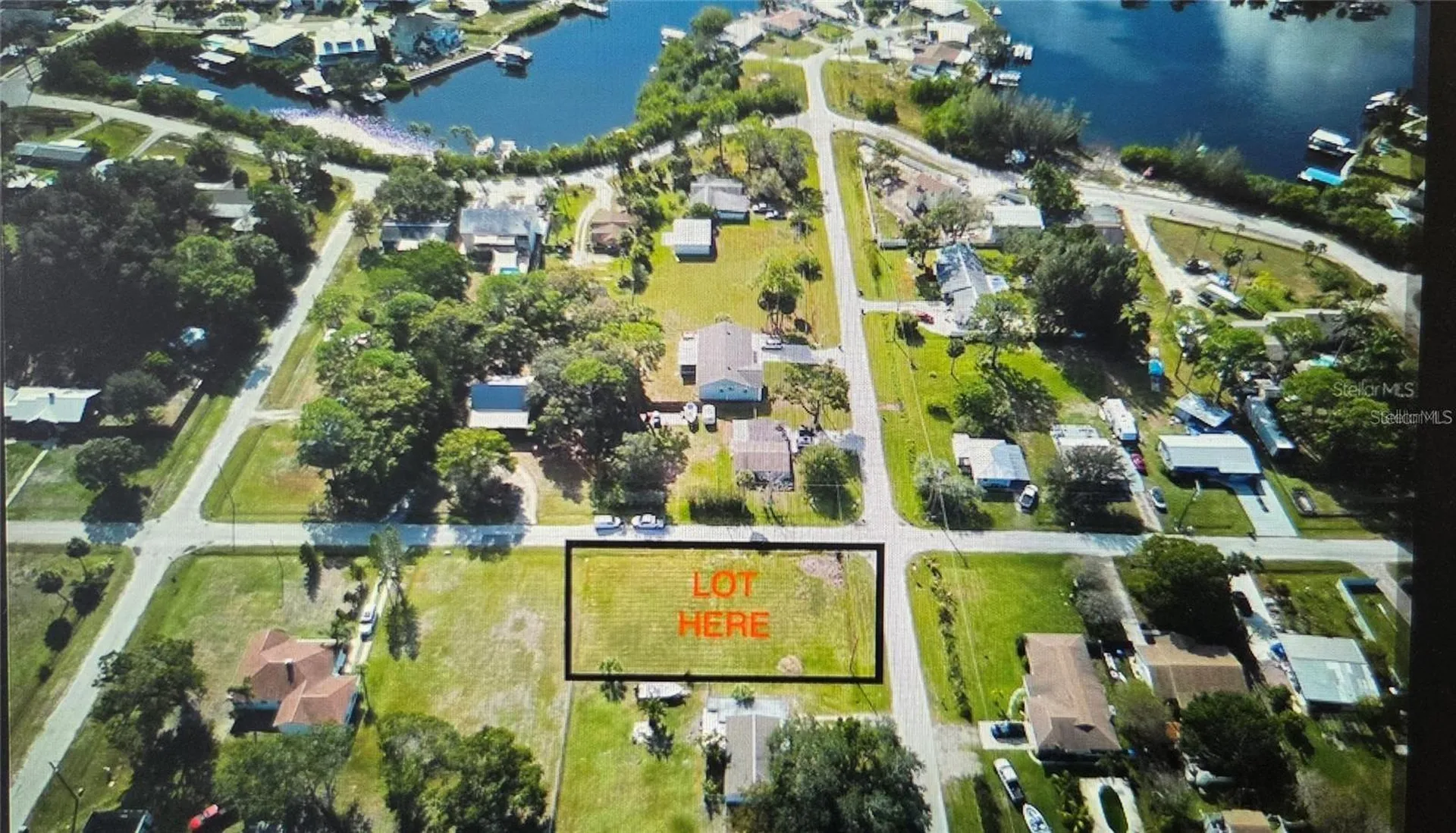 201 6th Street NW Ruskin FL 33570