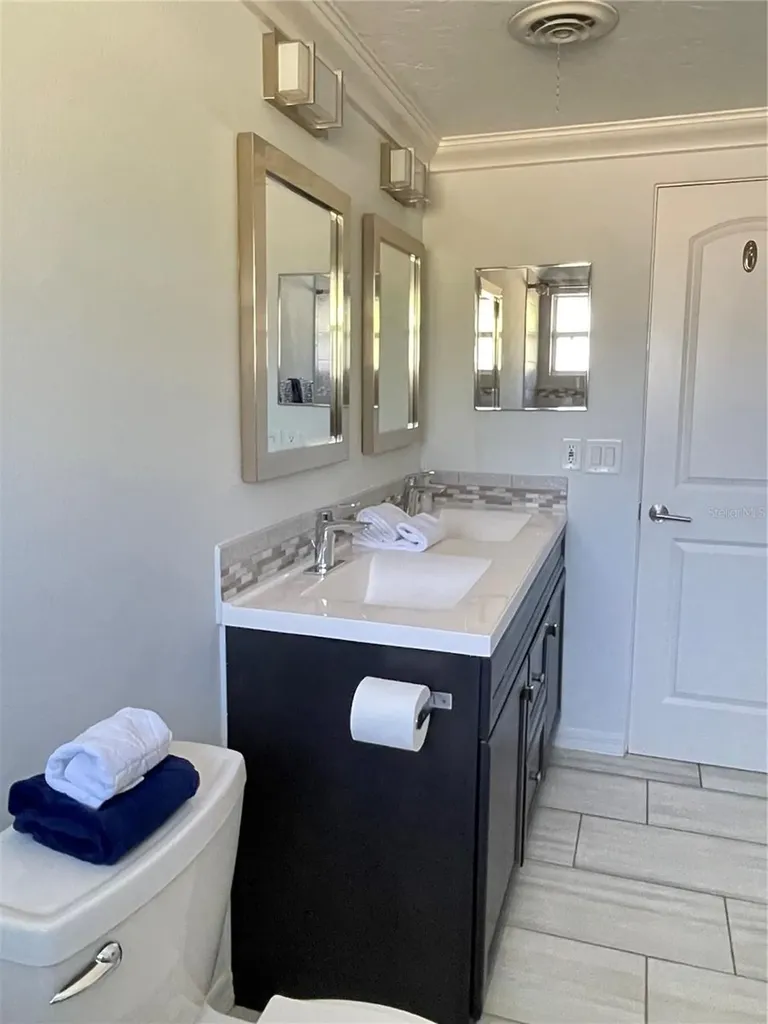 6405 White Sands Terrace Sarasota FL 34231