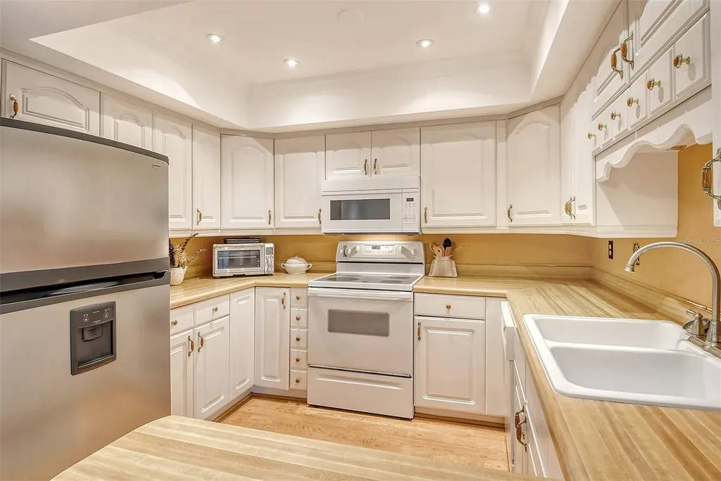 1601 Bayhouse Point Drive Sarasota FL 34231