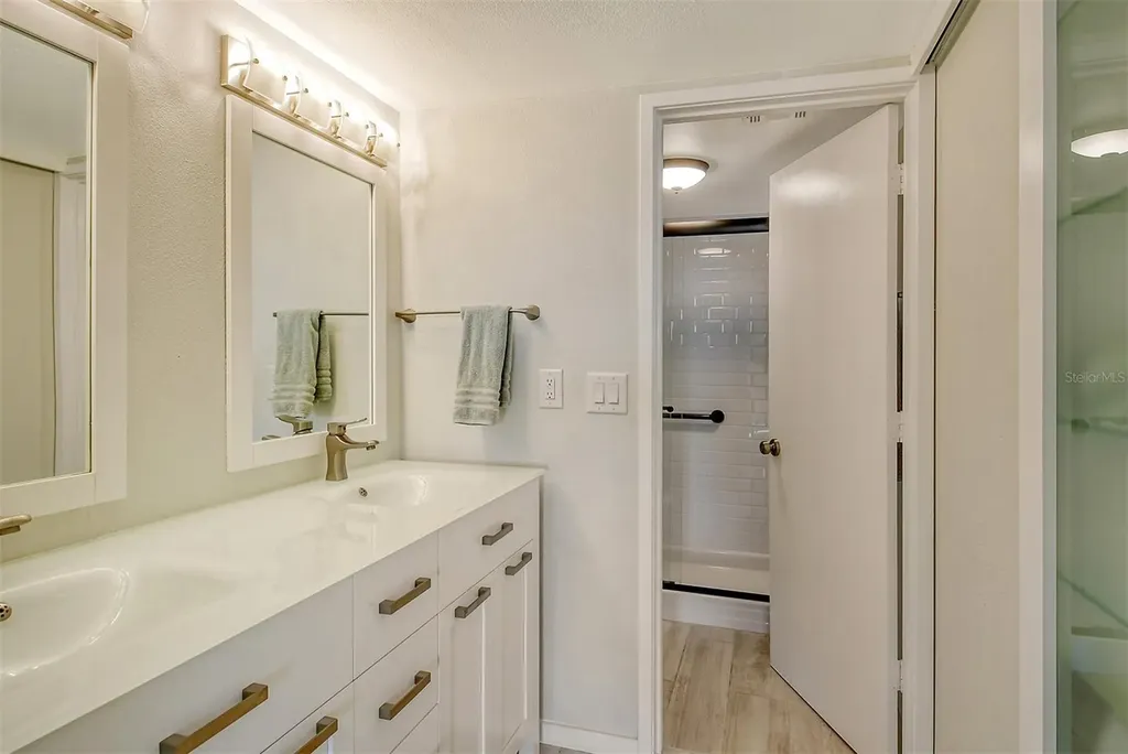 1601 Bayhouse Point Drive Sarasota FL 34231