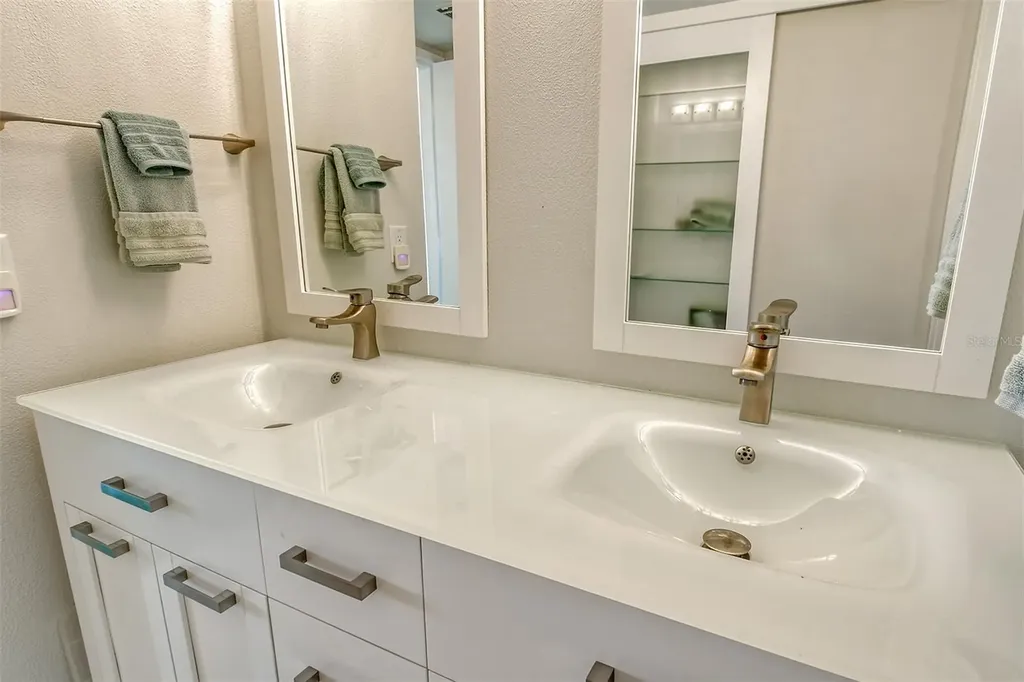 1601 Bayhouse Point Drive Sarasota FL 34231