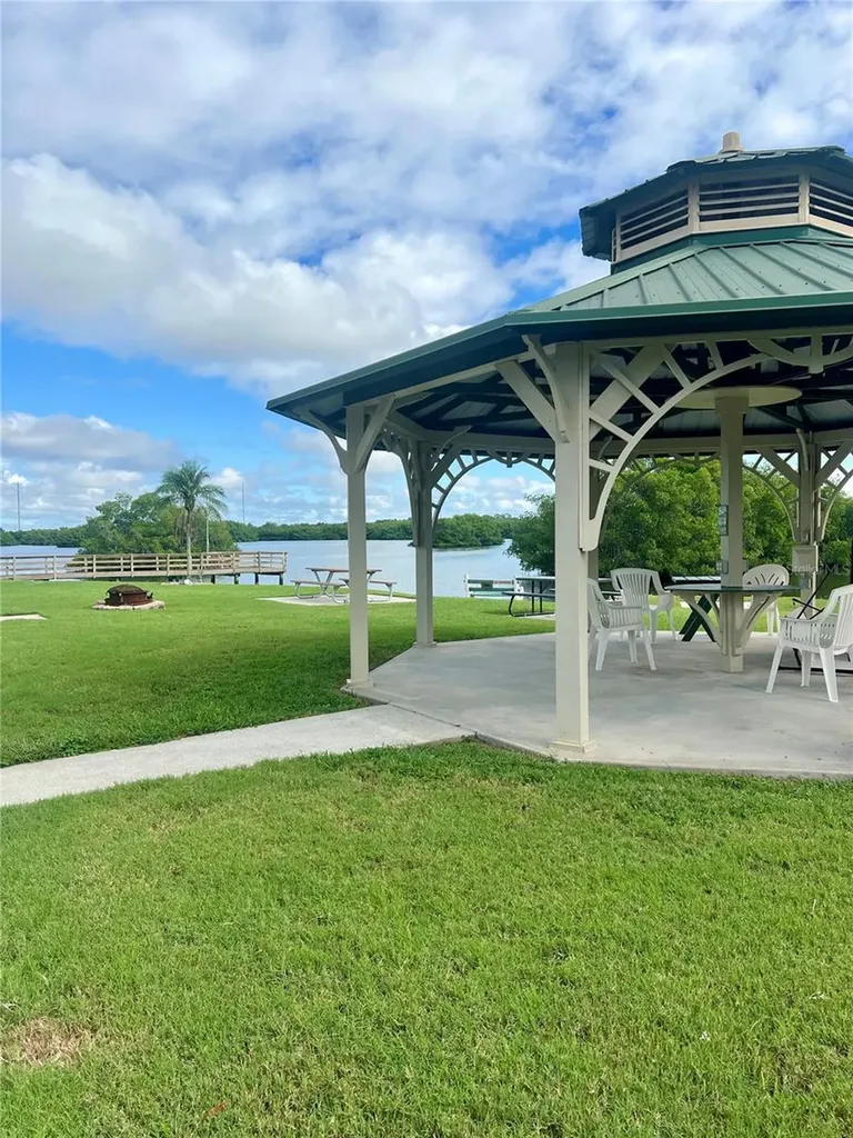 10399 67th Avenue Seminole FL 33772
