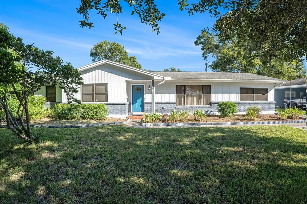 10910 Carrollwood Drive Tampa FL 33618