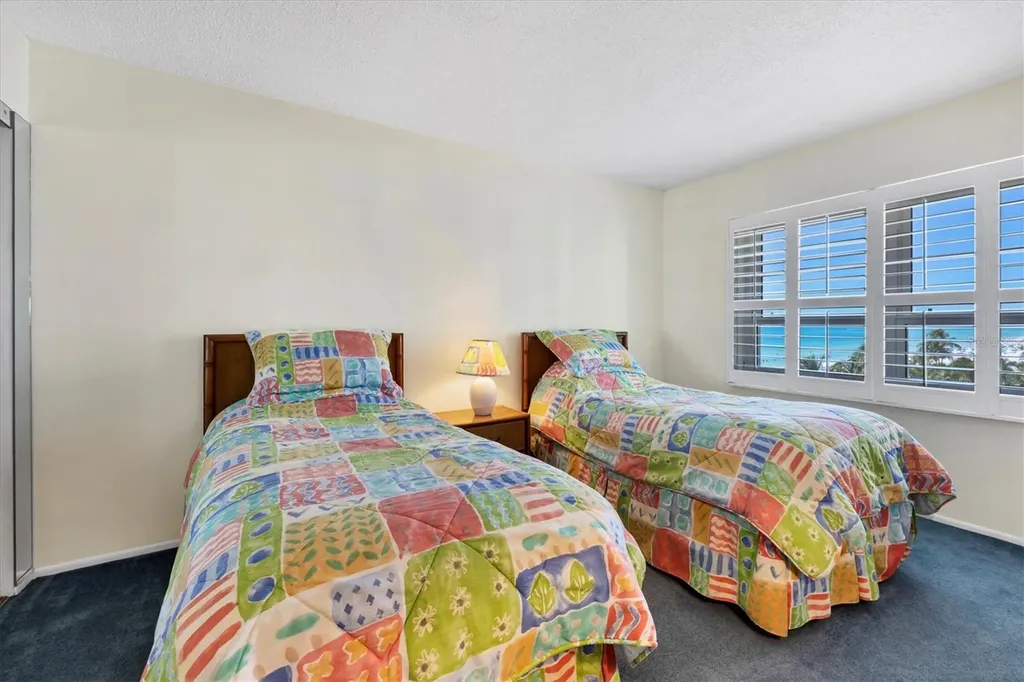 800 Benjamin Franklin Drive Sarasota FL 34236