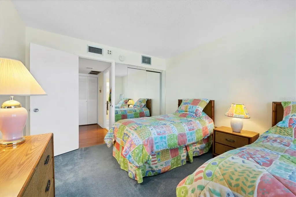 800 Benjamin Franklin Drive Sarasota FL 34236