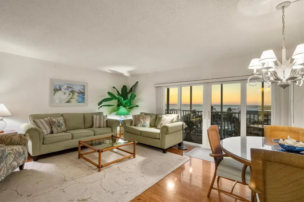 800 Benjamin Franklin Drive Sarasota FL 34236