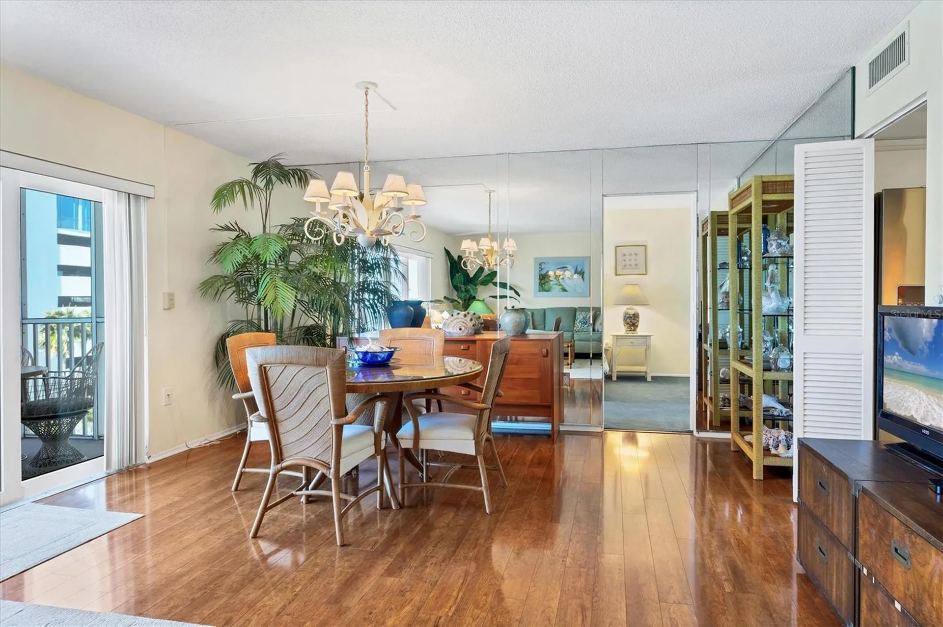 800 Benjamin Franklin Drive Sarasota FL 34236