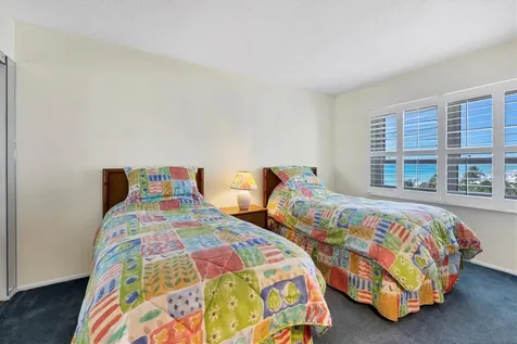 800 Benjamin Franklin Drive Sarasota FL 34236